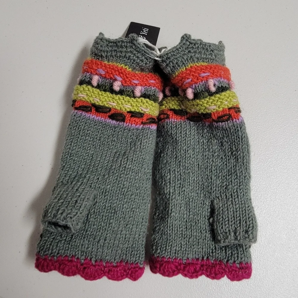Yak N Yety NWT Handmade Knit Fingerless Gloves Floral Crochet Details 100% Wool.